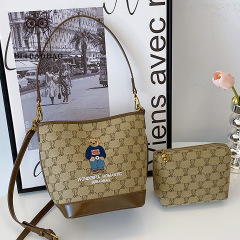 北バッグ源工場ファッション女性バッグ熊刺繍子母バッグカジュアルシングル肩斜めショルダーバッグ