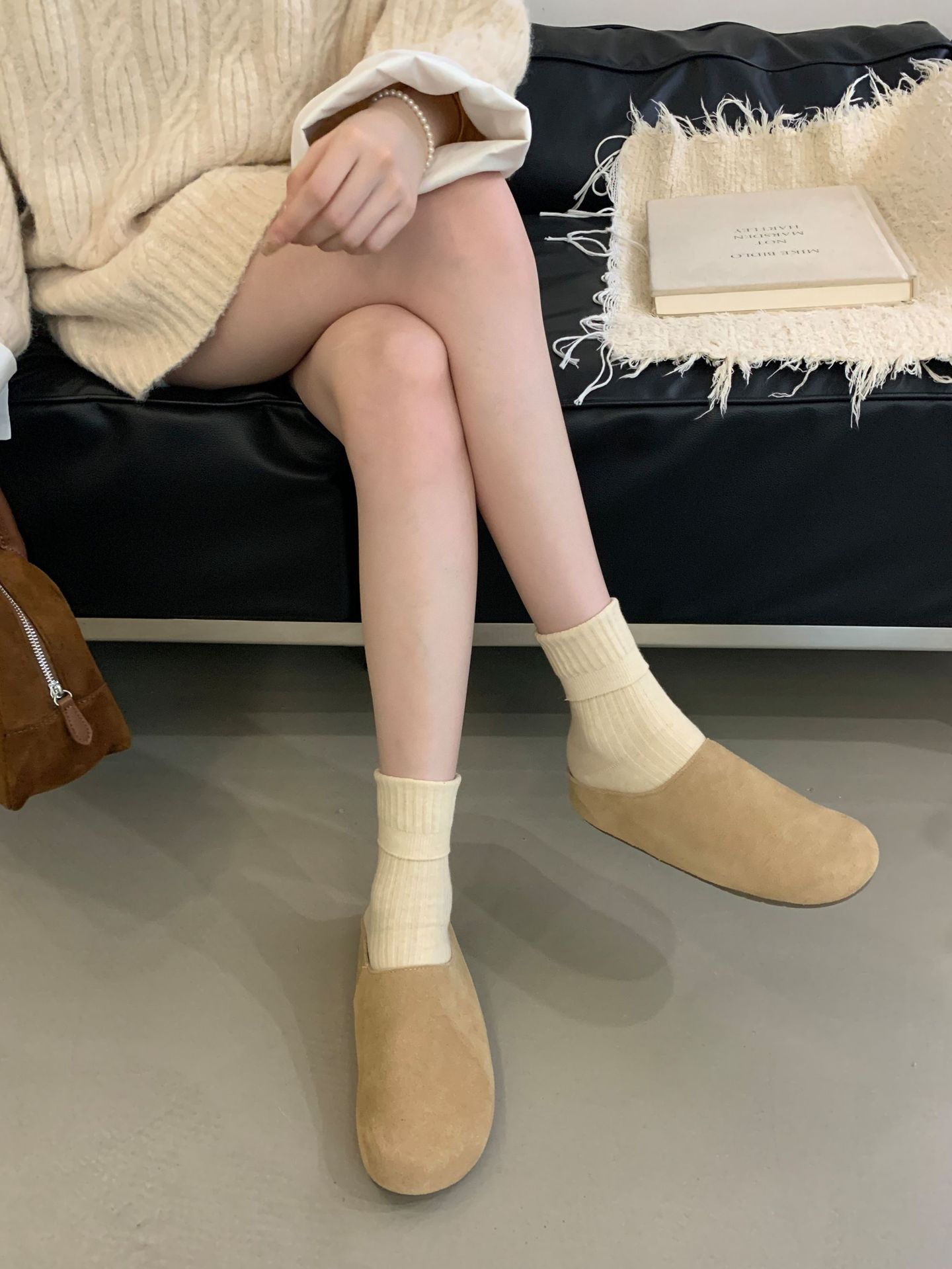 Versión de piel de vaca ~ Grape Mom mismo estilo retro de suela gruesa de un pie zapatos Birkenstock Muller Baotou semi-arrastre mujeres zapatillas Birkenstock