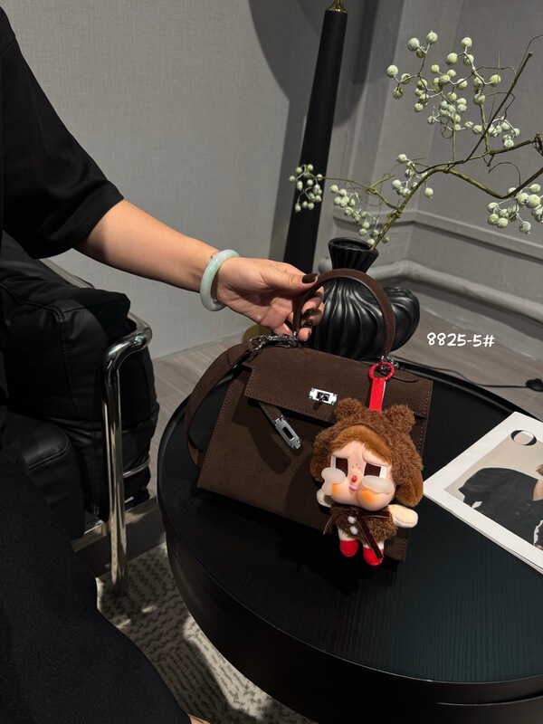 高级感麂皮绒手提凯莉包包女2025新款时尚百搭麂皮绒单肩斜跨包潮|undefined