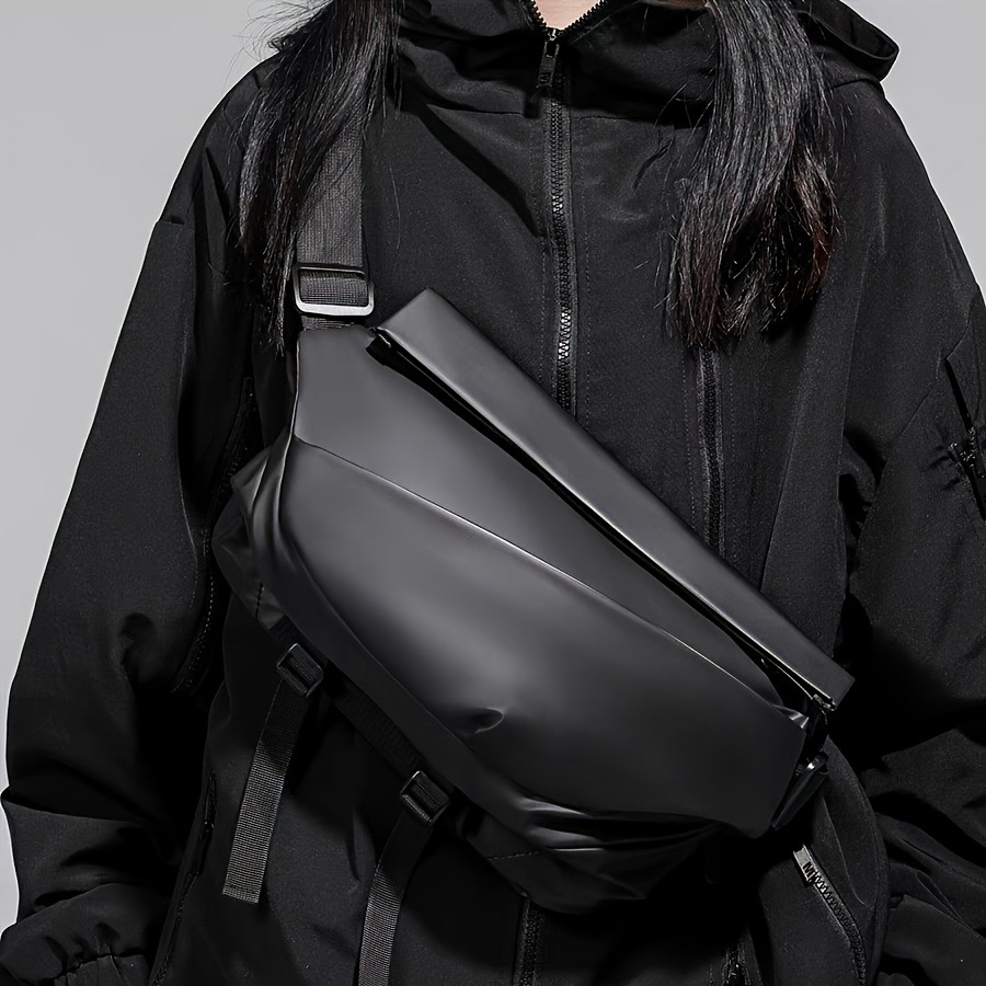 New commuter bag men's cycling motorcycle magnetic buckle messenger bag water-repellent multifunctional chest bag sports shoulder bag