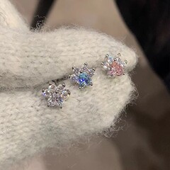 かわいい子猫の爪イヤリング、耳骨ネイル、耳ピアス、寝るときに外さなくても大丈夫、女性用の新しいスタイルのフラッシュジルコン耳骨ネイル