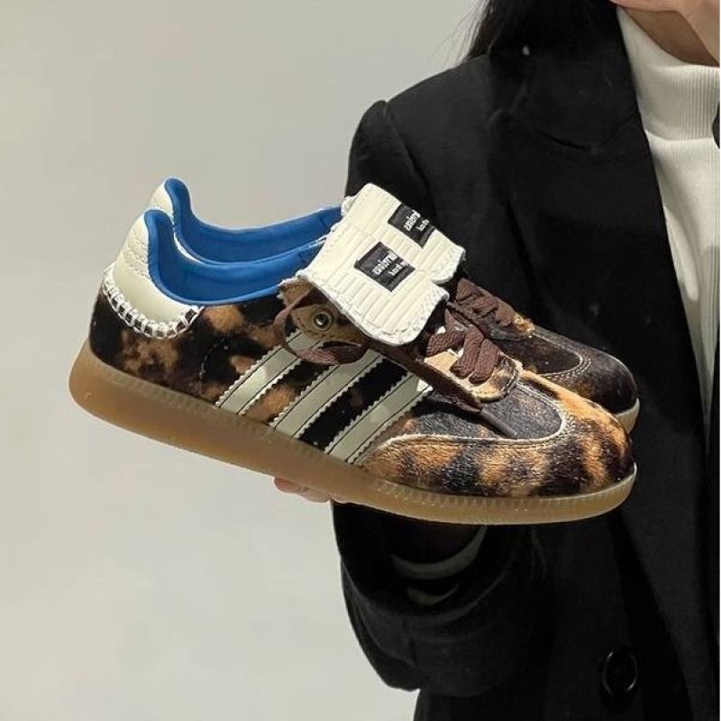 レトロヒョウ柄フリップカバー多用途道徳トレーニングシューズ女性のための 2025 春夏新作レースアップスニーカースポーツとレジャーフォレストシューズ|undefined