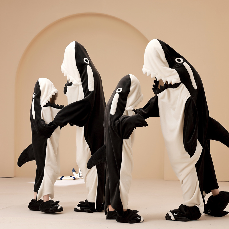 Franela de invierno de dibujos animados tiburón de los niños divertido padre-hijo de una sola pieza camisón engrosado madre-hija familia de cuatro familias homewear