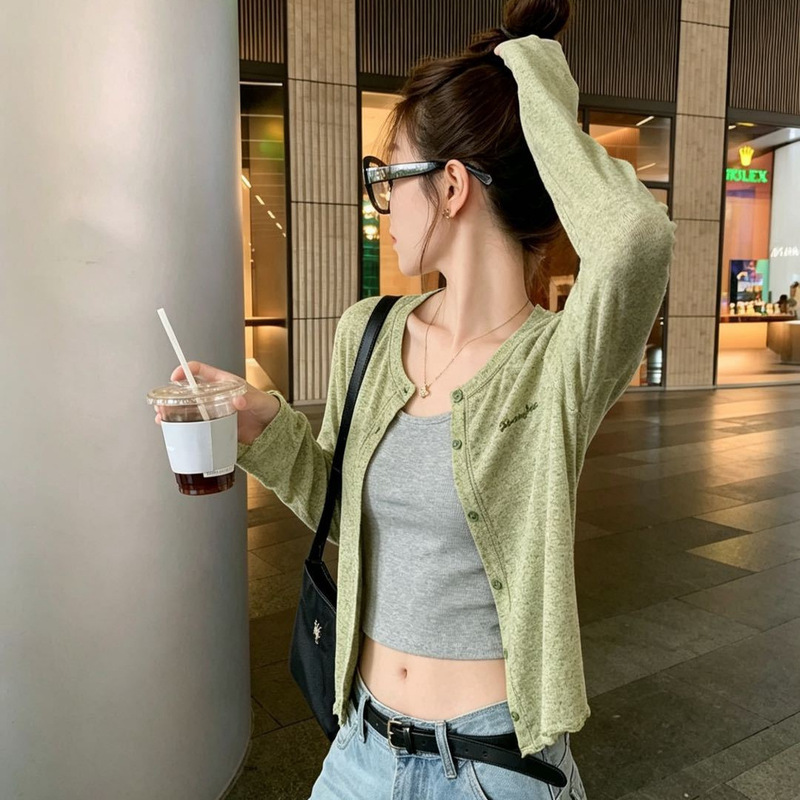 Korean-Style Thin Knitted Sun-Protective Cardigan for Women, Slightly See-Through Loose Short Jacket, Sun-Protective Cover-Up, Age-Reducing Top