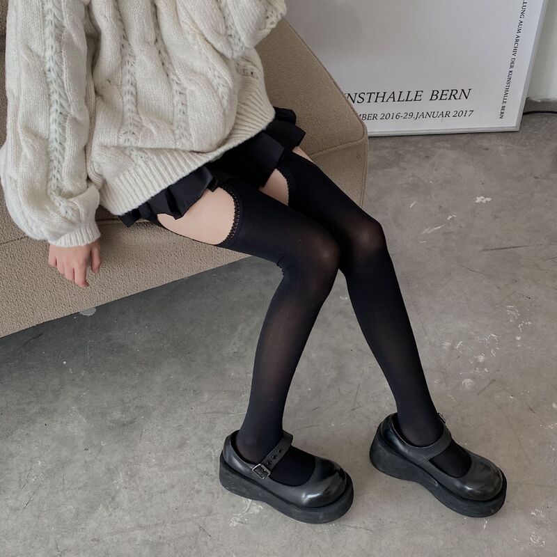 Sling bottoming socks black four-sided sling lace velvet sexy pantyhose thigh digging holes on both sides wholesale Sling bottoming socks black four-sided sling lace velvet sexy pantyhose thigh digging holes on both sides wholesale
