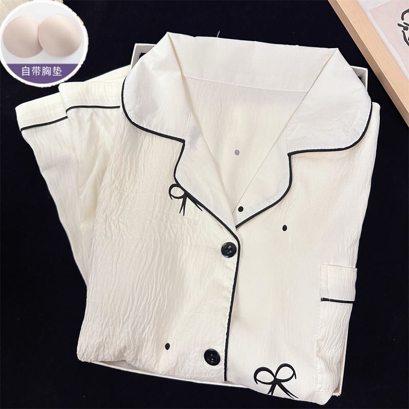 Venta al por mayor transfronteriza con almohadilla para el pecho Nube de algodón nuevo pijama de dibujos animados para mujer lindo pantalones cortos de manga corta rebeca solapa servicio a domicilio