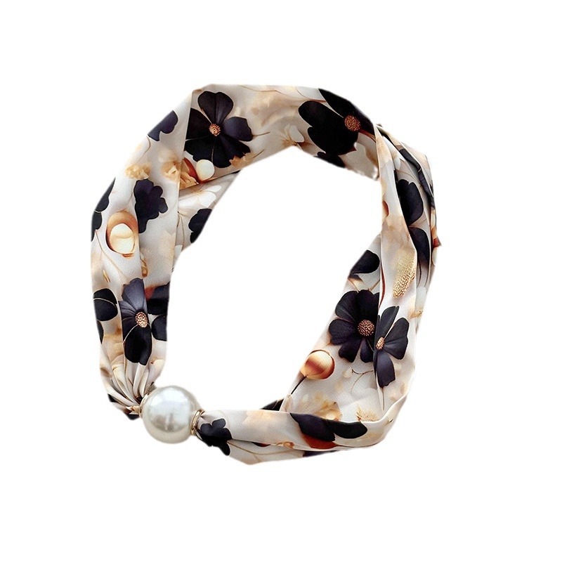 Bufandas de seda para mujeres 2025 nueva alta sensación de decoración bufandas de cuello collar de perlas cadena clavícula bufandas de seda de absorción al por mayor