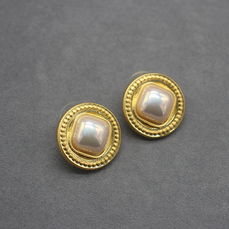 Pearl Square Stud Earrings Gold Electroplated 925 Silver Pin_voghion.com
