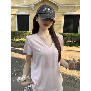 ��ɫ�����������T��Ů2025�¿�s�nϵv�I���ɰٴ��@���������Q