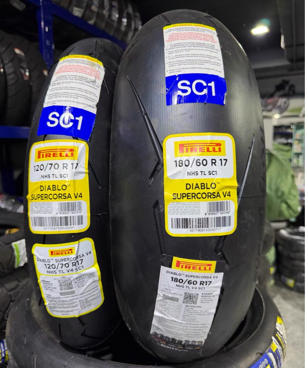 Pirelli V4 Motorcycle Tires 120/70R17 180/60R17 180/55R17 240/45R17
