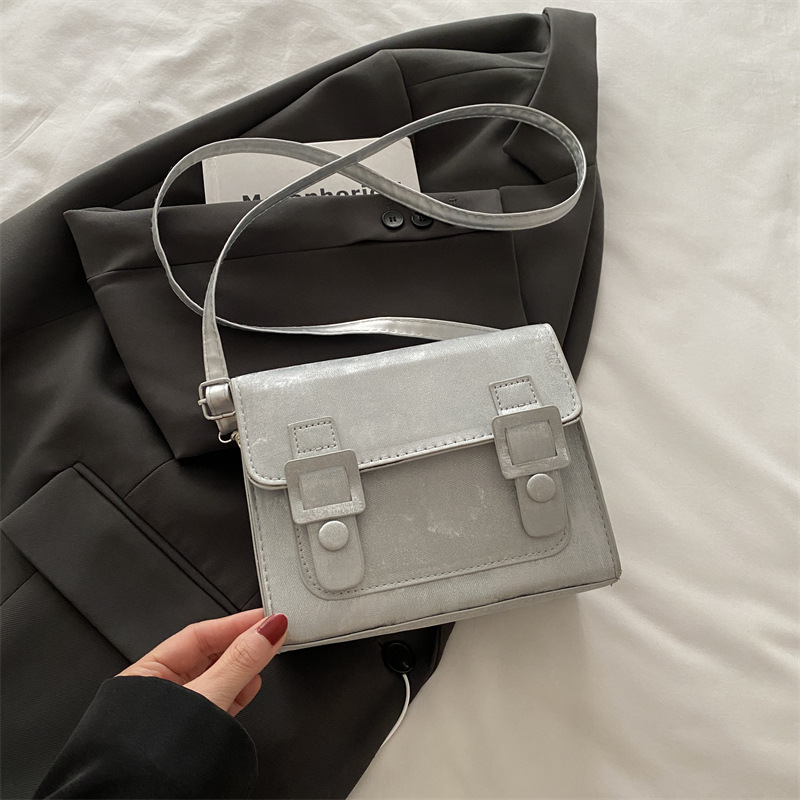 Bolso Cambridge bolso femenino 2025 nueva moda retro oso colgante bolso de hombro simple mensajero casual pequeño bolso cuadrado