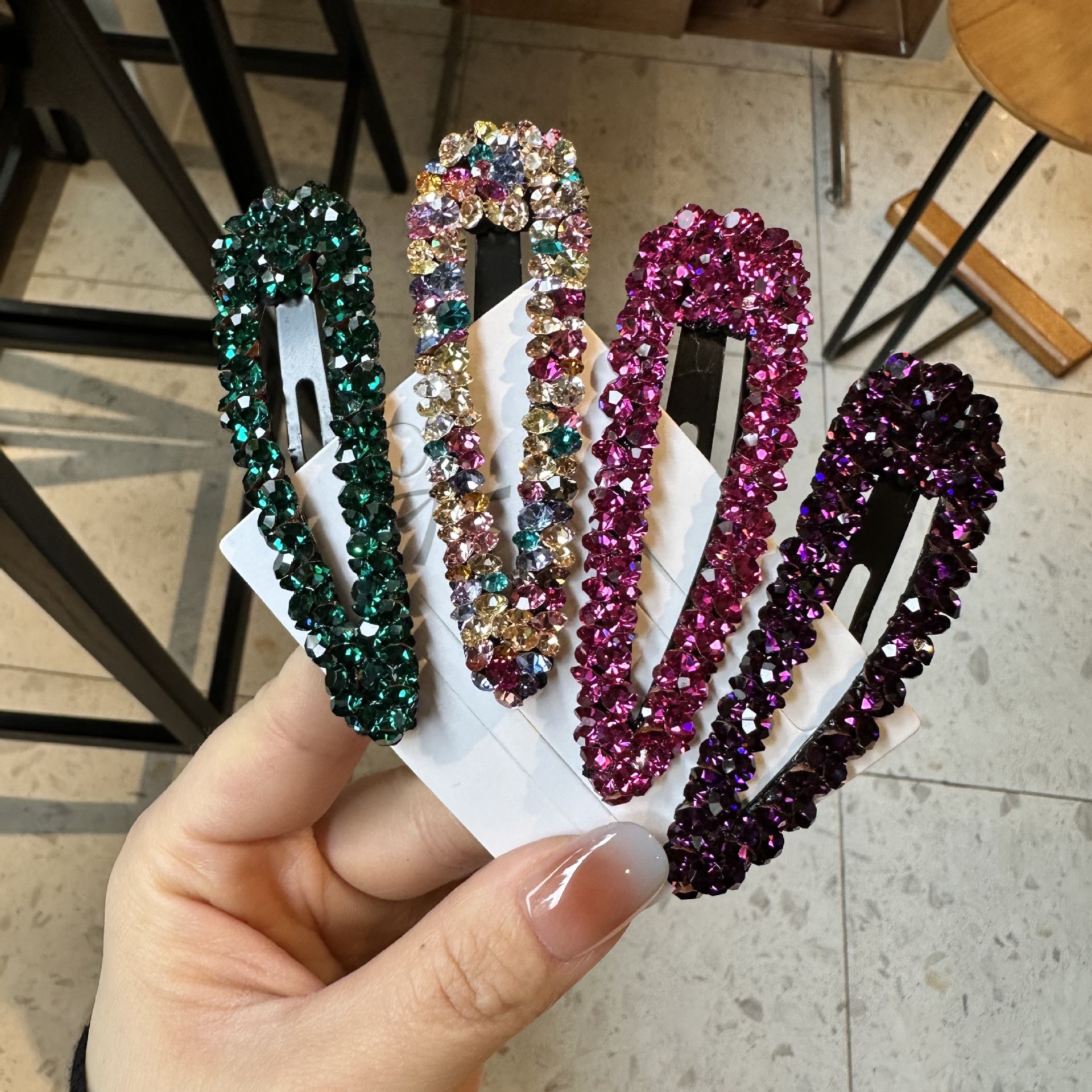 18g Weight Hair Clip Hair Accessories Type 1 Piece Quantity Daily, Street Occasion Artificial Crystal Material Solid Color Pattern All Seasons Season Women's Gender Elegant, Shiny Style Elegant Shiny Women's Solid Color Artificial Crystal Hair Clip 无