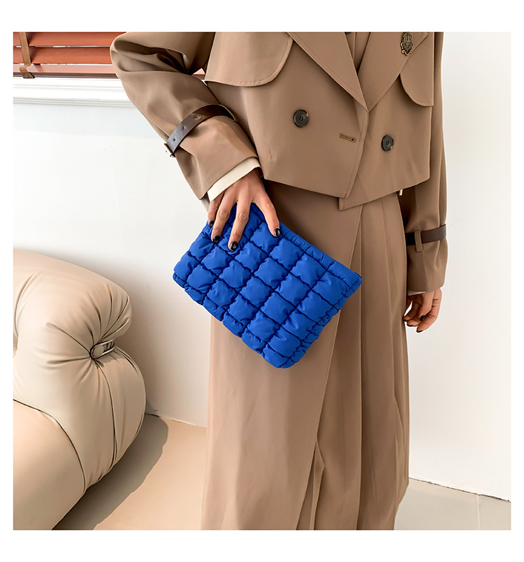 175g Weight Synthetic Leather Lining Material Magnetic Buckle Closure Type / Strap Type Clutch Bag Bags Type Holiday, Travel Occasion Cotton Material Lattice, Solid Color Pattern All Seasons Season Women's Gender Basic, Classic Style Style Medium Size Basic Classic Style Lattice Solid Color Cotton Makeup Bags 14