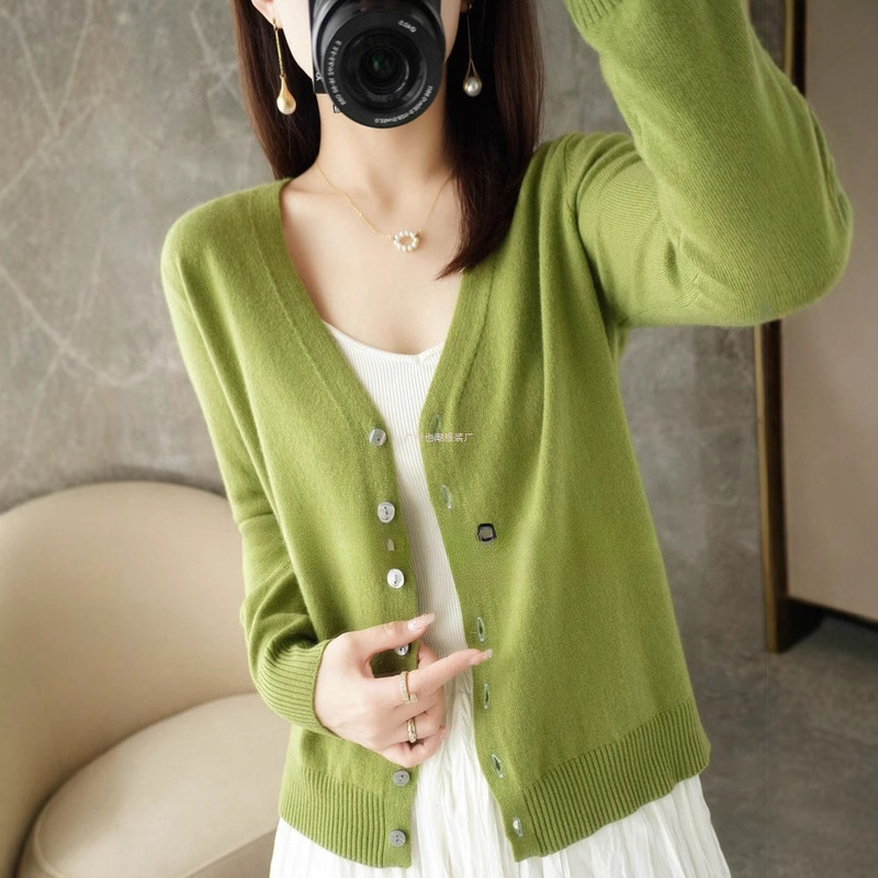 Off-Season Clearance Spring & Fall New V Neck Cashmere Cardigan for Women, Pure Color Large Size Knitwear, Bottoming Knitwear for Outer Wear
