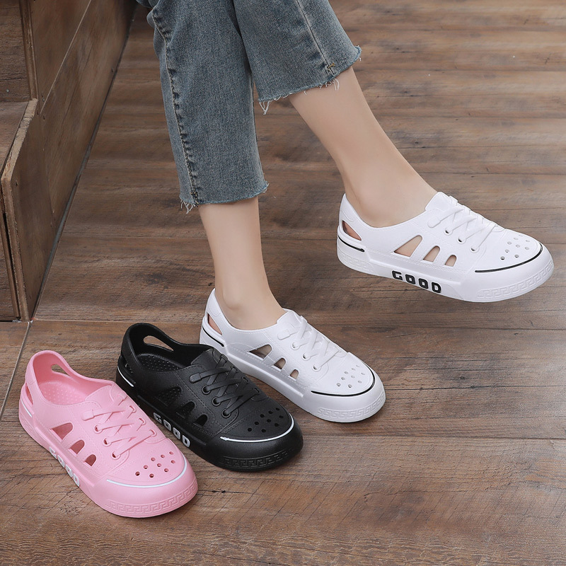 夏季新款短筒塑胶小白鞋平底舒适外穿游玩徒步涉水沙滩洞洞鞋女士