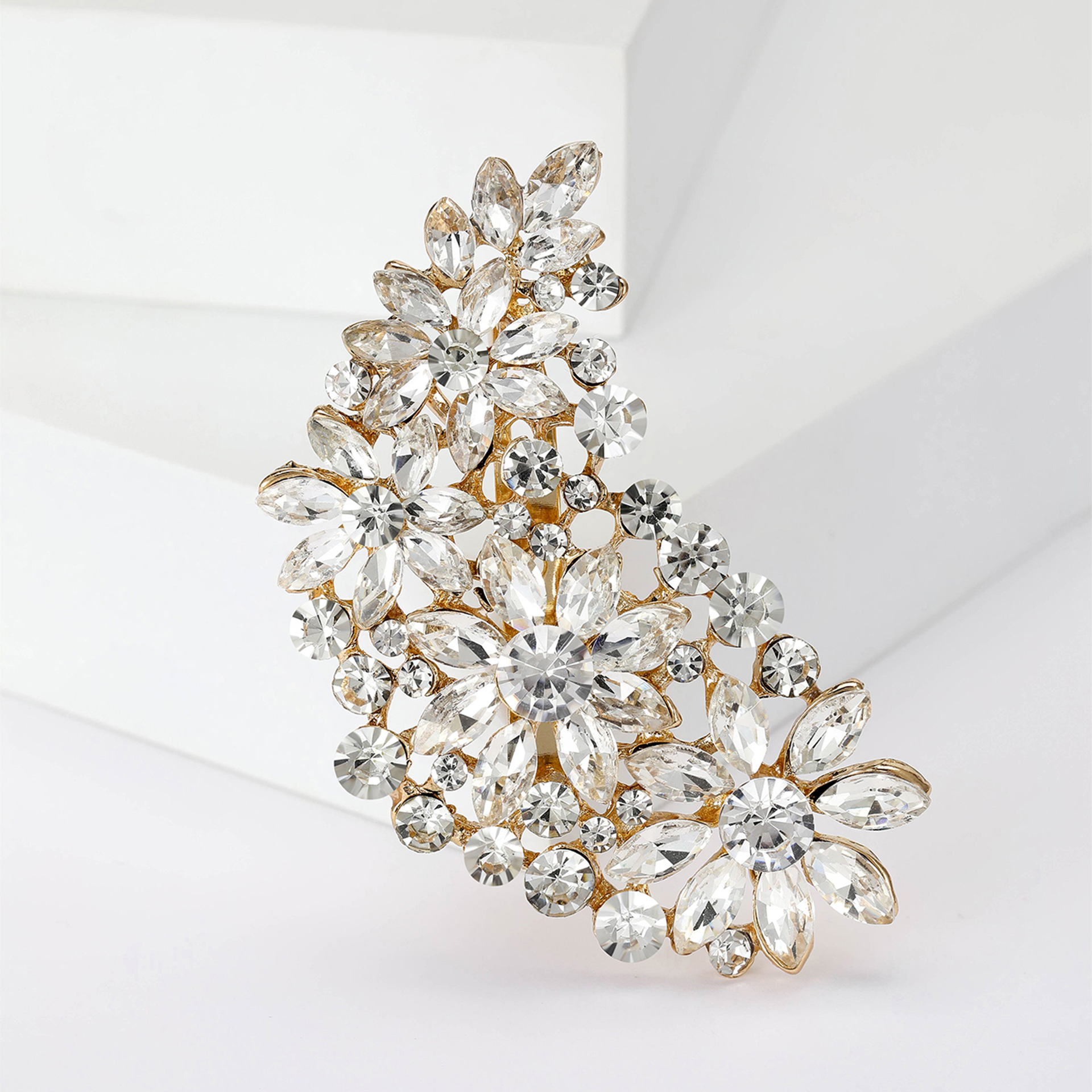 31g Weight Rhinestones Inlay Material Brooches Classification Holiday Occasion Alloy Material Flower Pattern Women's Gender Inlay Design Elegant Style Elegant Pin Flower Alloy Inlay Rhinestones Women's Brooches 16