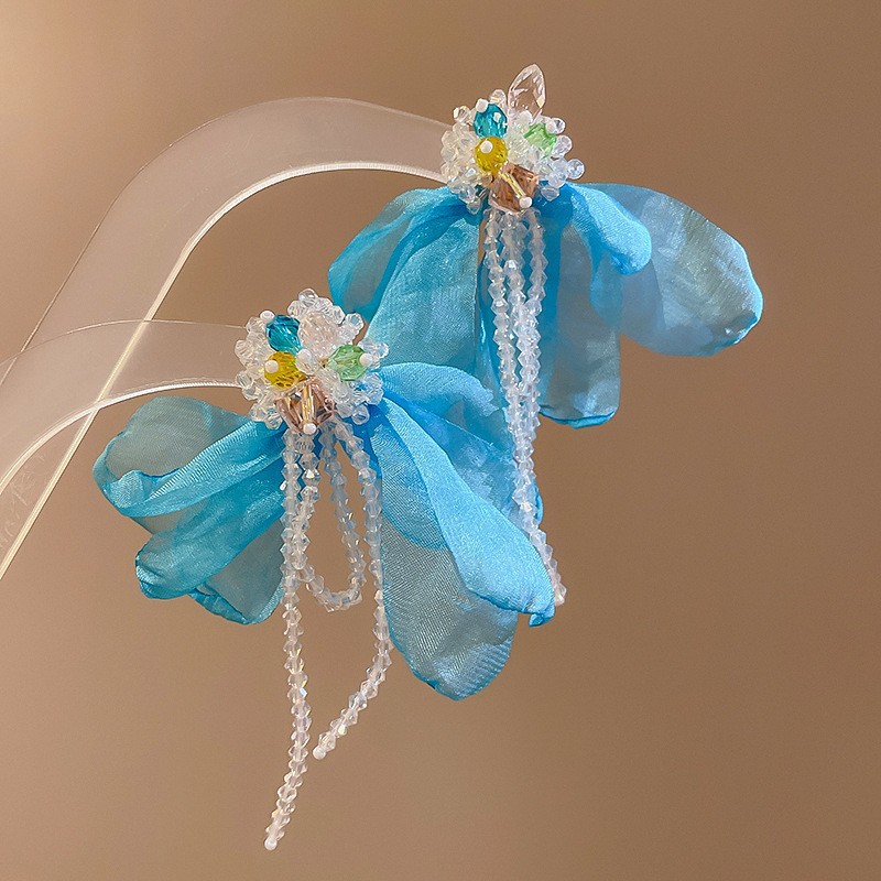 Pendientes de borla de flores de tela de aguja de plata Pendientes de estilo de vacaciones junto al mar