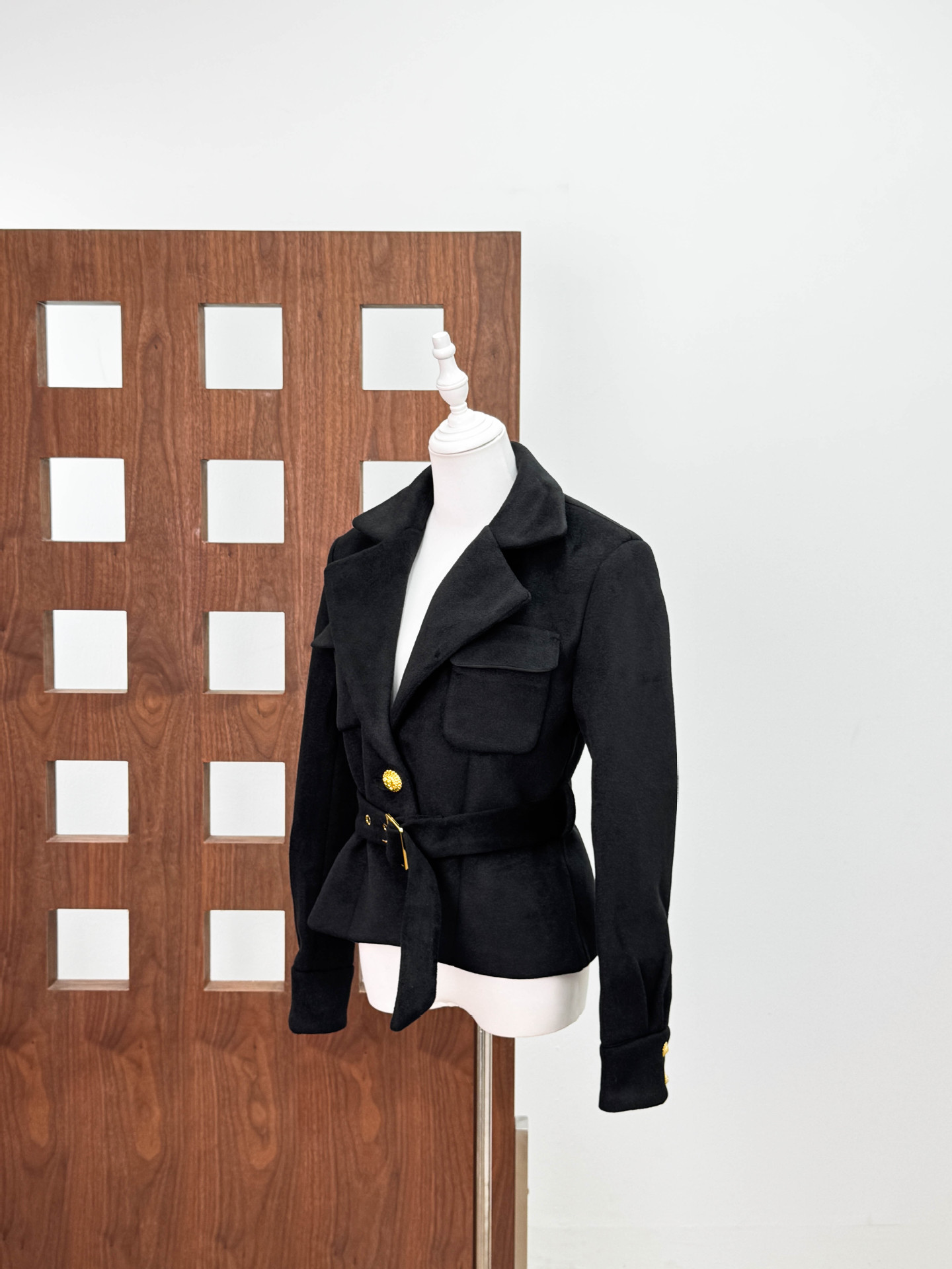 Chaqueta de estilo de fragancia de alta calidad, chaqueta de dama, 24 otoño y invierno, nuevo cinturón, chaqueta corta delgada