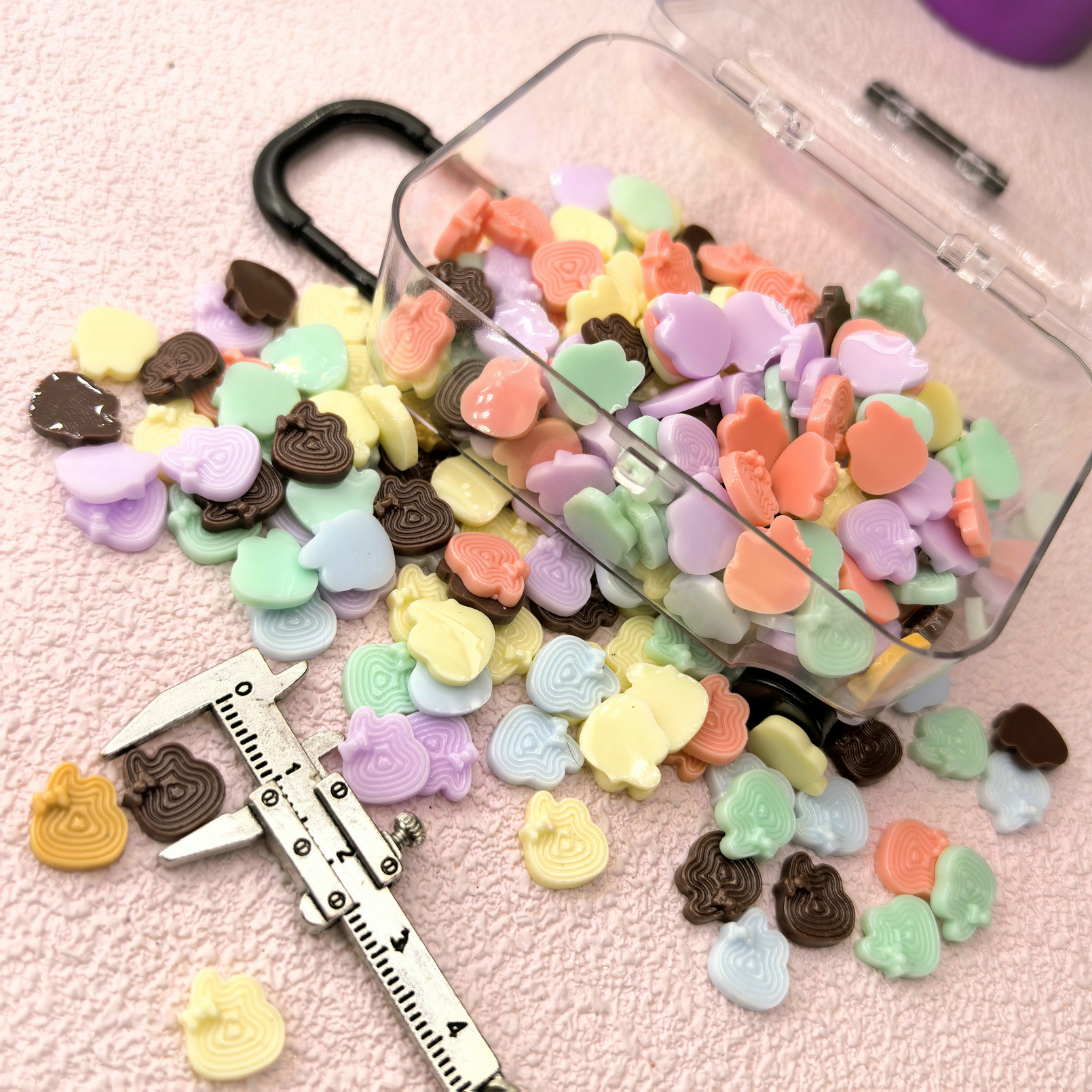 马卡龙巧克力美甲饰品食玩甜品彩色立体树脂穿戴甲配饰批发001