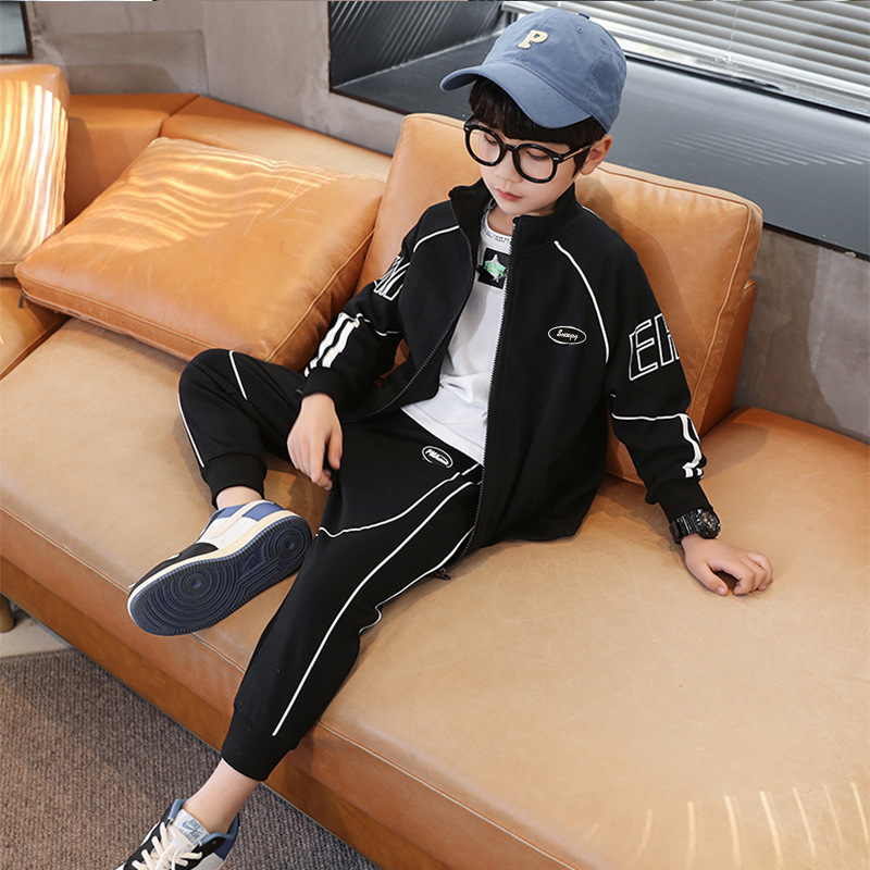 Ensemble de vêtements de sport pour garçons pour enfants 2024 Zhongda version coréenne de l'uniforme scolaire de sport pour enfants 2022 nouveau_voghion.com