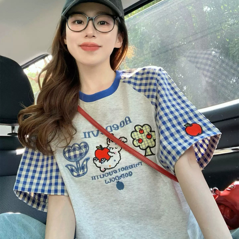 Plaid Color-Blocked Raglan Short-Sleeve T-Shirt for Women, 2026 New Summer College Style, Age-Reducing Cartoon Embroidery Loose Top