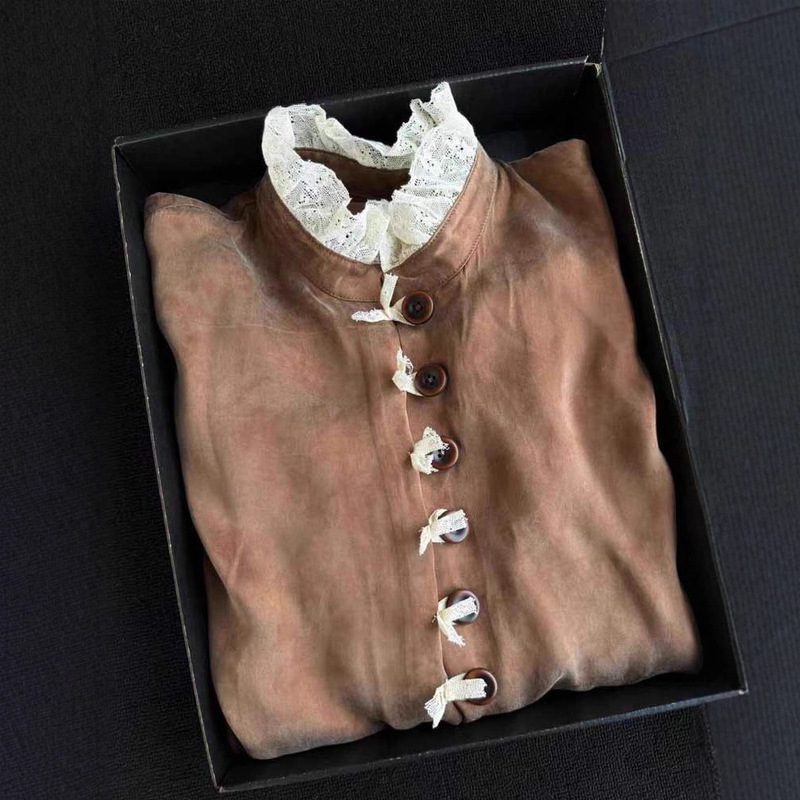 French-Style Chic Top with Coffee-Colored Lace and Button-Up Shirt for Women, Early Autumn, Light Luxury, Age-Reducing, Trendy