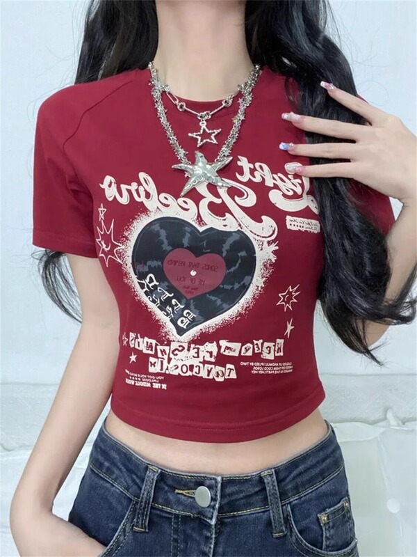 ネットの赤い綿の半袖のtシャツの女性の2025夏の新型のアメリカのプリントの修身はやせているギャルの短い上着を現します。|undefined
