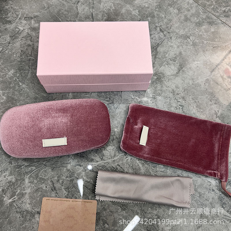 high quality box needs to be photographed. This link is not delivered