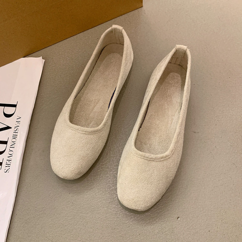 Flat sole women's shoes 2025 35-43 large size pointed head women's shoes shallow mouth square head soft face versatile lazy shoes