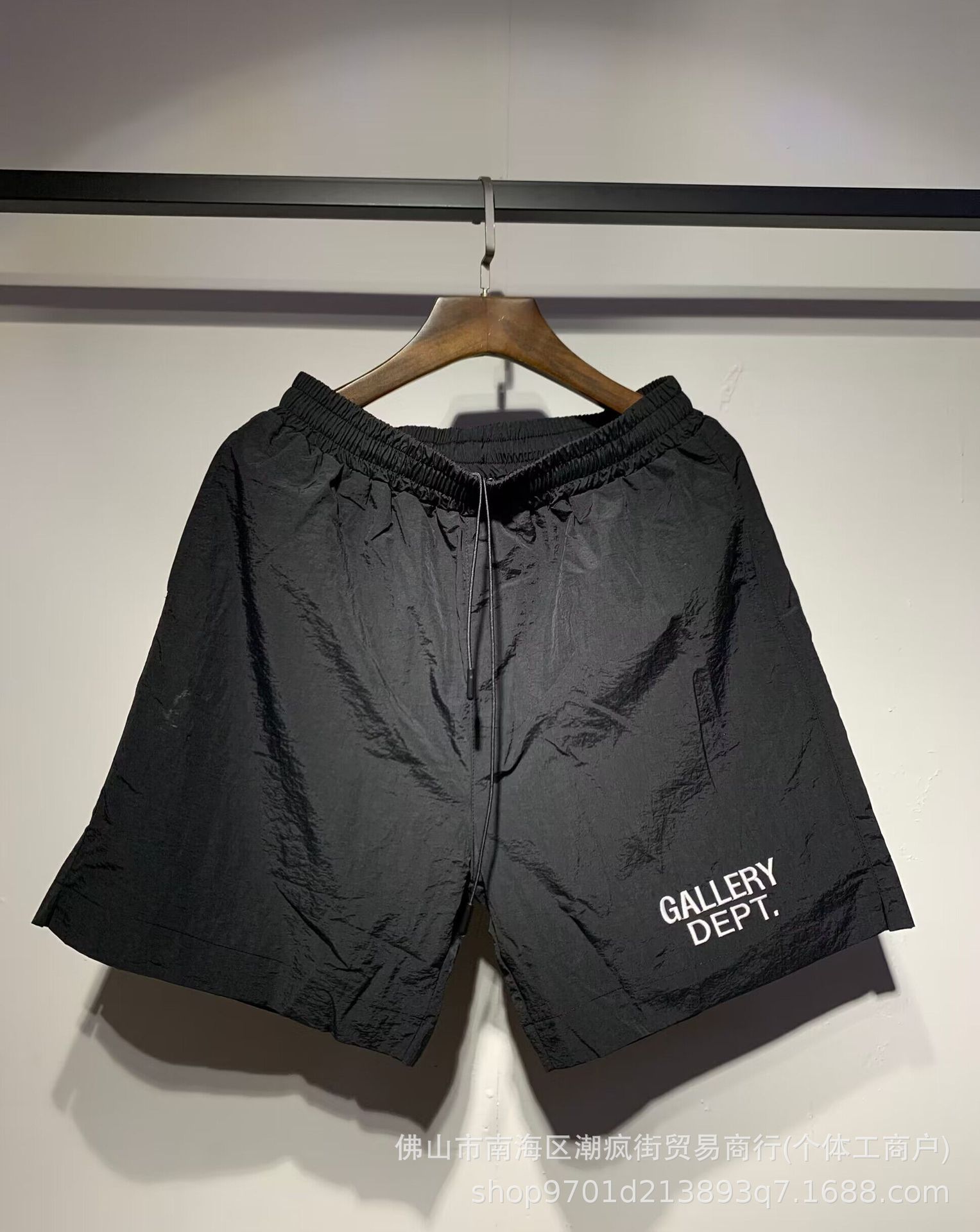 ガードルの半ズボンのシャツのGALLERは墨をかけて連名の波をかけて水を洗って古い半袖のtシャツの男女の同一枚のロットをします。