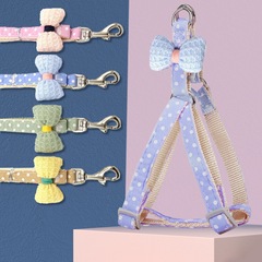 Pet supply manufacturer offers adjustable dog leashes and cat vests for small and medium-sized dogs and cats