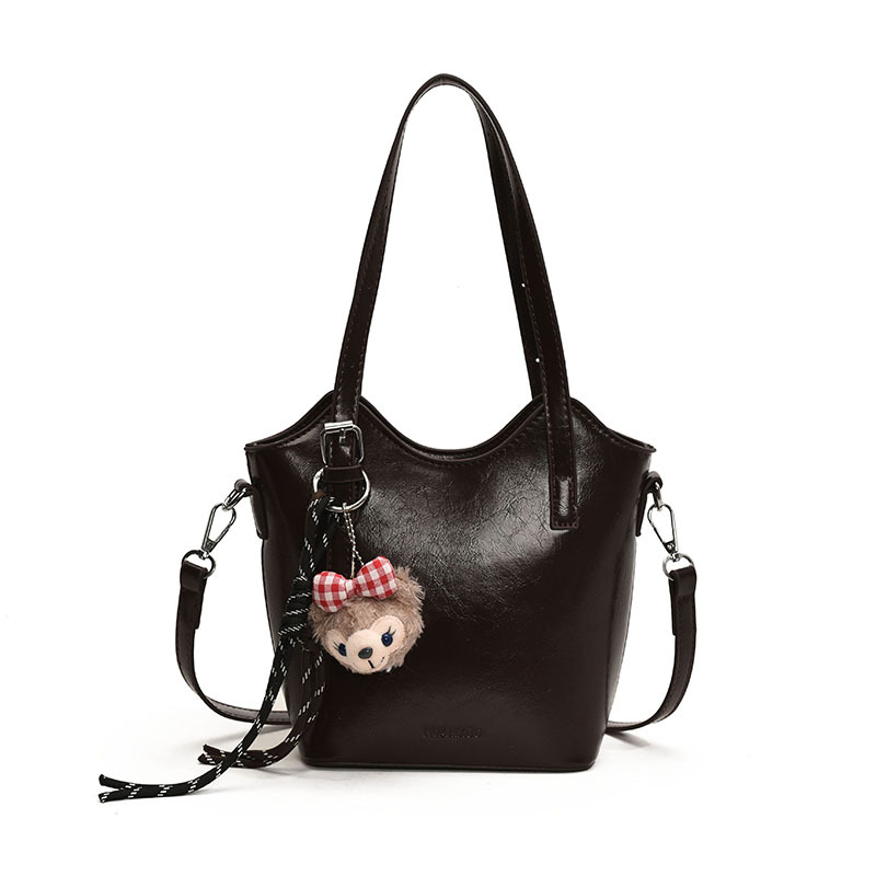 Este año, la moda retro popular bolsas de mano de primavera 2025, nuevas bolsas de hombro de gran capacidad para viajar al trabajo.