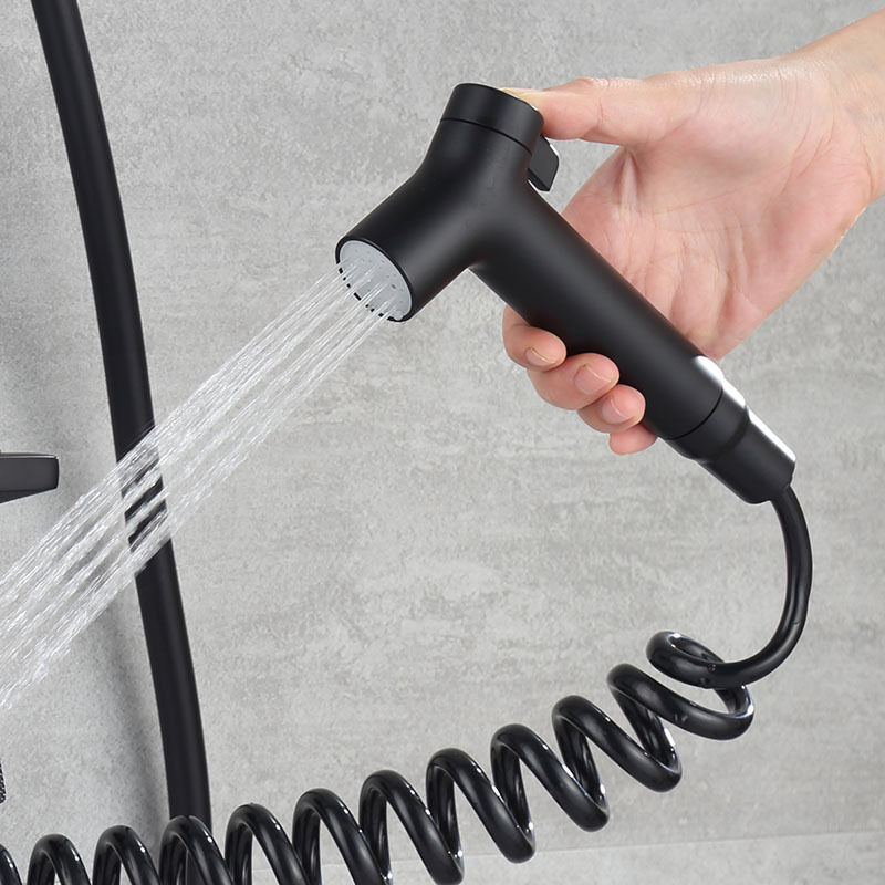 Nuevo conjunto de ducha de cuatro niveles negro rocío de rociadores de alta presión de agua bajo la pistola de pulverización de alta presión