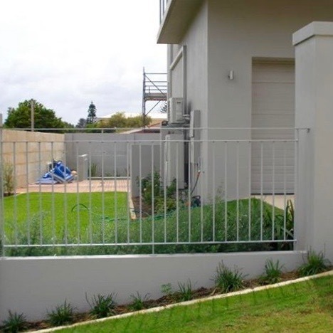 专业设计制作别墅铁艺围墙护栏EBF239厂家直销简约铁围栏出口欧美