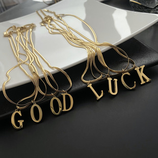 ��ϣ�䓲���ɫ26��ĸ�߹���������������HС�����Զ���ͬ�