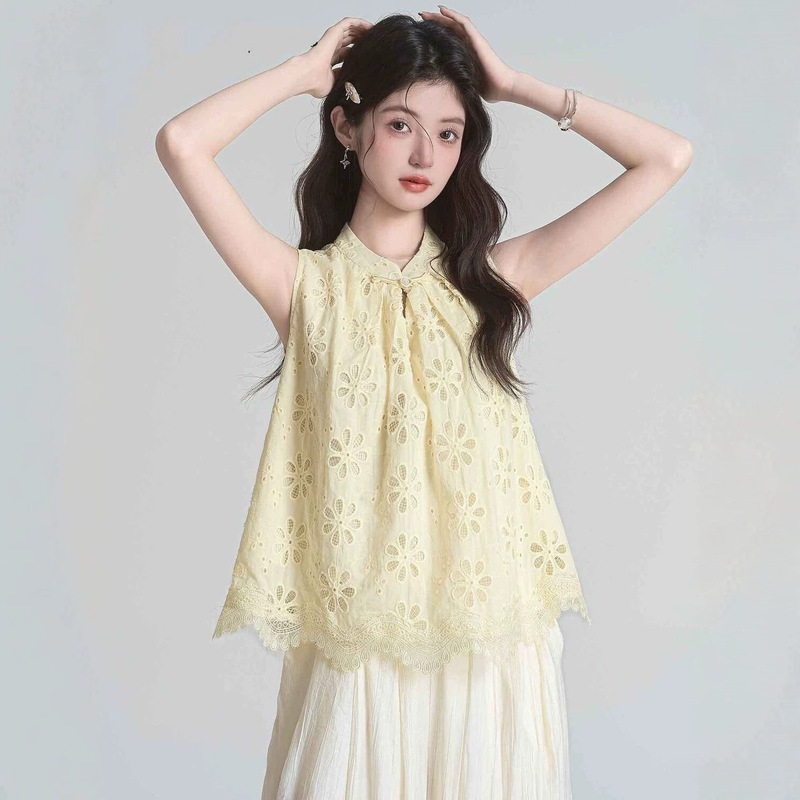 Trendy Chinese-style yellow vest shirt with button closures for women, 2026 summer new loose sleeveless top