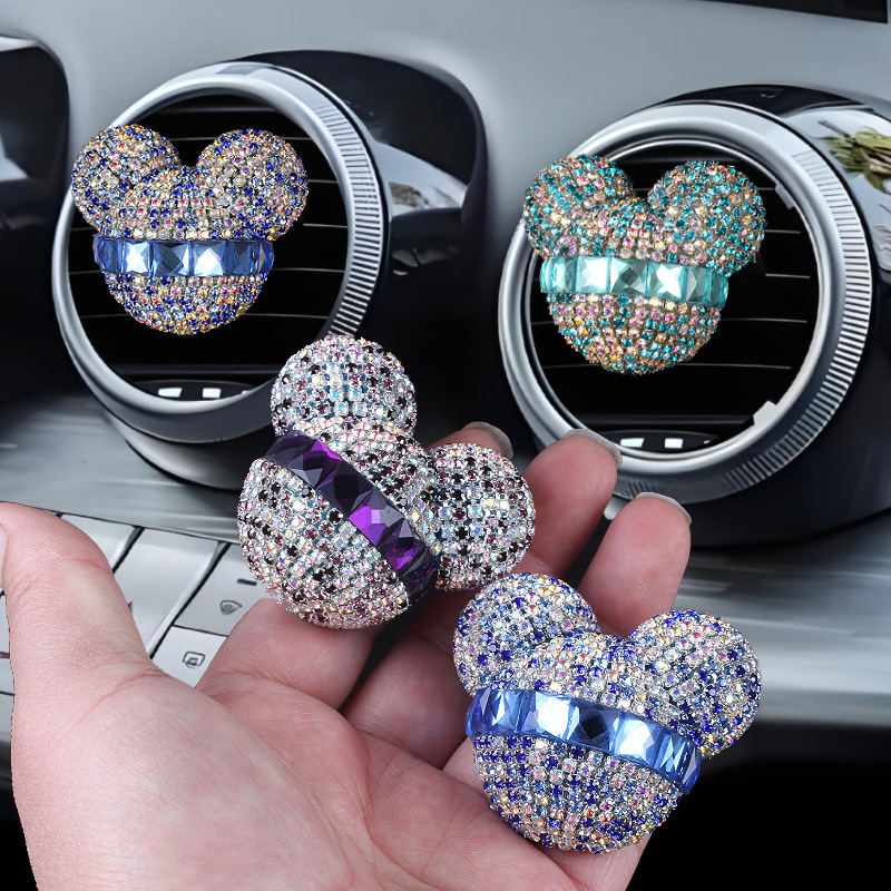 Diamante transfronterizo Mickey Head Salida de aire para automóvil Clip de fragancias Perfume para automóvil Aire acondicionado Perfume para automóvil Interior de diamantes de imitación