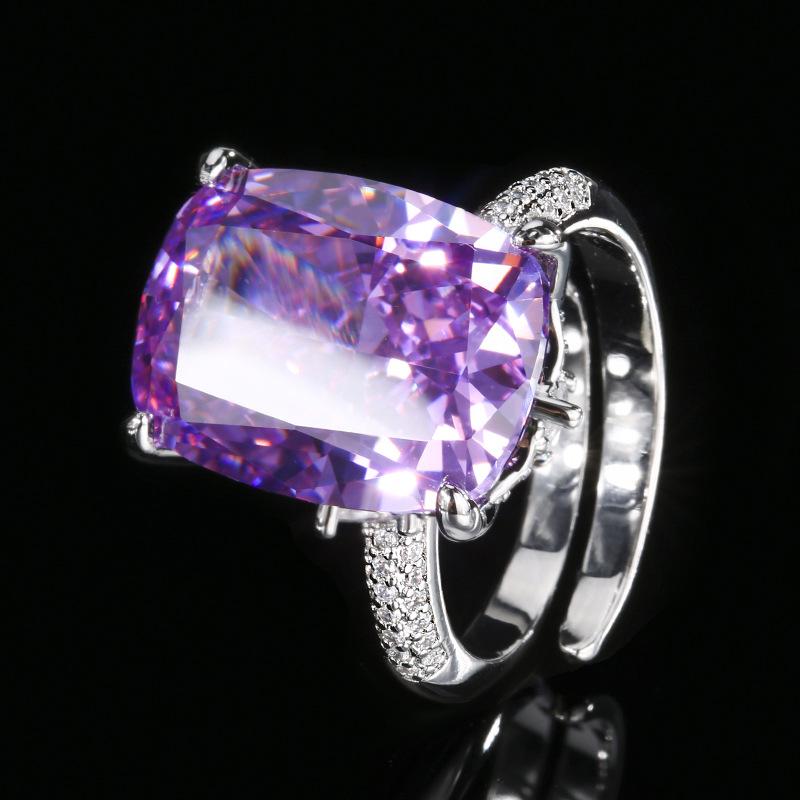 Otoño e invierno nuevo estilo Zhuang Shengsheng joyería fondo de cobre chapado en oro diamante de alto carbono flor de hielo diamante cuadrado con incrustaciones de cobre anillo de temperamento femenino 12*16