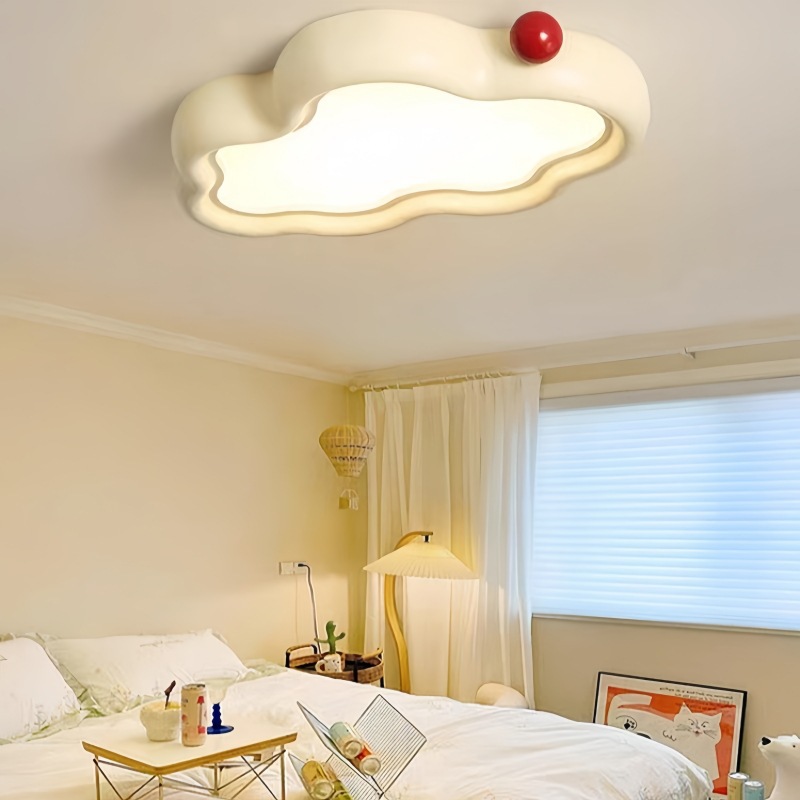Lámpara de techo de dormitorio de frijoles de leche pequeña estilo crema minimalista