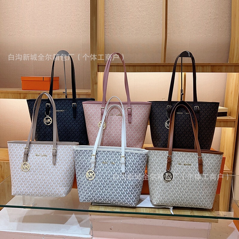 2024 New m Brand Women's Bag Cross-Border Hot-Selling Women's Crossbody Bag Shoulder Bag Fashionable Versatile Tote Bag