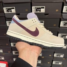 ����dunk�͎ʹ��ѿ�����R��Ь��Ů��У�@�ٴ���H�\����Ůͬ��