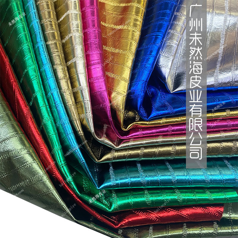 鳗鱼纹金属贴膜牛皮时尚女靴服装用真皮