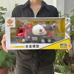 子供回力工事車玩具音光モデルシミュレーション合金電動ミキサー車少年合金自動車モデル