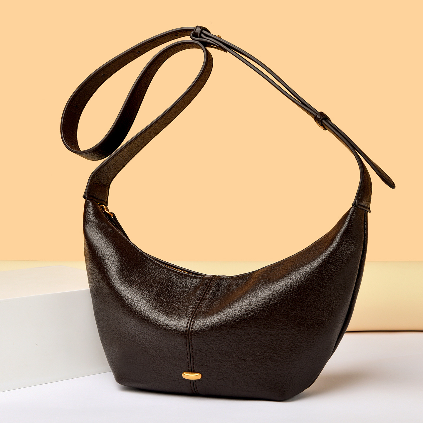 Cross-Border Women's Bags 2026 New Fashion Trendy Crossbody Bag Hobo Bag Light Luxury Retro Shoulder Underarm Bag