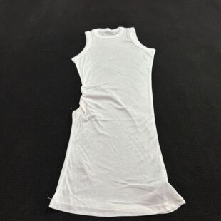 Side Slit Ruched Wool Tencel Slit-Front Base Shirt, Suitable for Spring, Can Be Worn Outside, Sleeveless, Slim Fit, Flattering, Pure and Alluring Style for Women