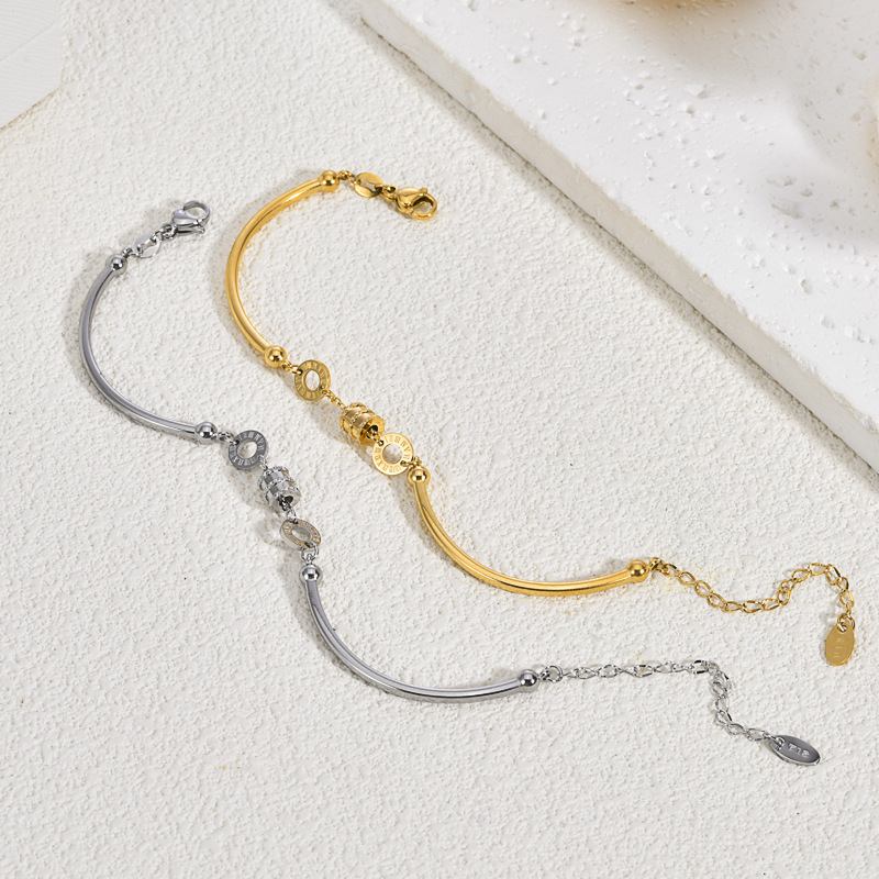 Curved Titanium Steel Bracelet with a Small Waist Design, Women's Jewelry, Niche Design, Light Luxury, Nickel-Free and Cadmium-Free Bracelet