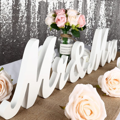 木製の装飾品の新しいアイデアの英語のアルファベットMR & MRSホームパーティーの装飾品の結婚祝いの撮影道具の卸売り