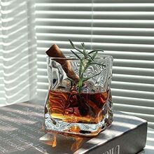 扭扭杯啤酒杯杯子酒杯威士忌玻璃杯异形水杯家用