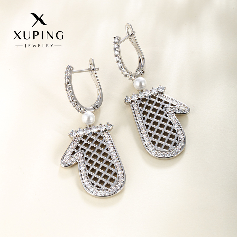 Xuping joyería nuevo diseño de cuadrícula guantes pendientes ligero de lujo de alto nivel sensación de perla de zircón pendientes para mujeres