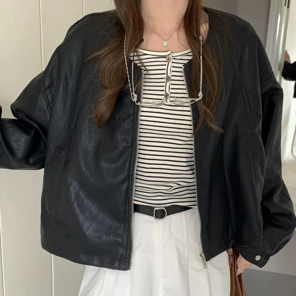 Demi-season retro polyurethane jacket with a round collar, Korean style